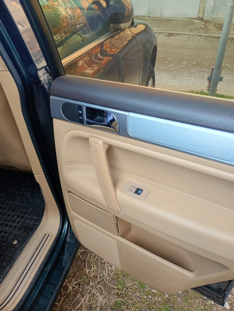 VW Touareg 2.5, снимка 14 - Автомобили и джипове - 53511524