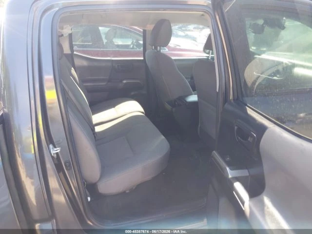 Toyota Tacoma SR5* V6* 22700KM* , снимка 8 - Автомобили и джипове - 55501387