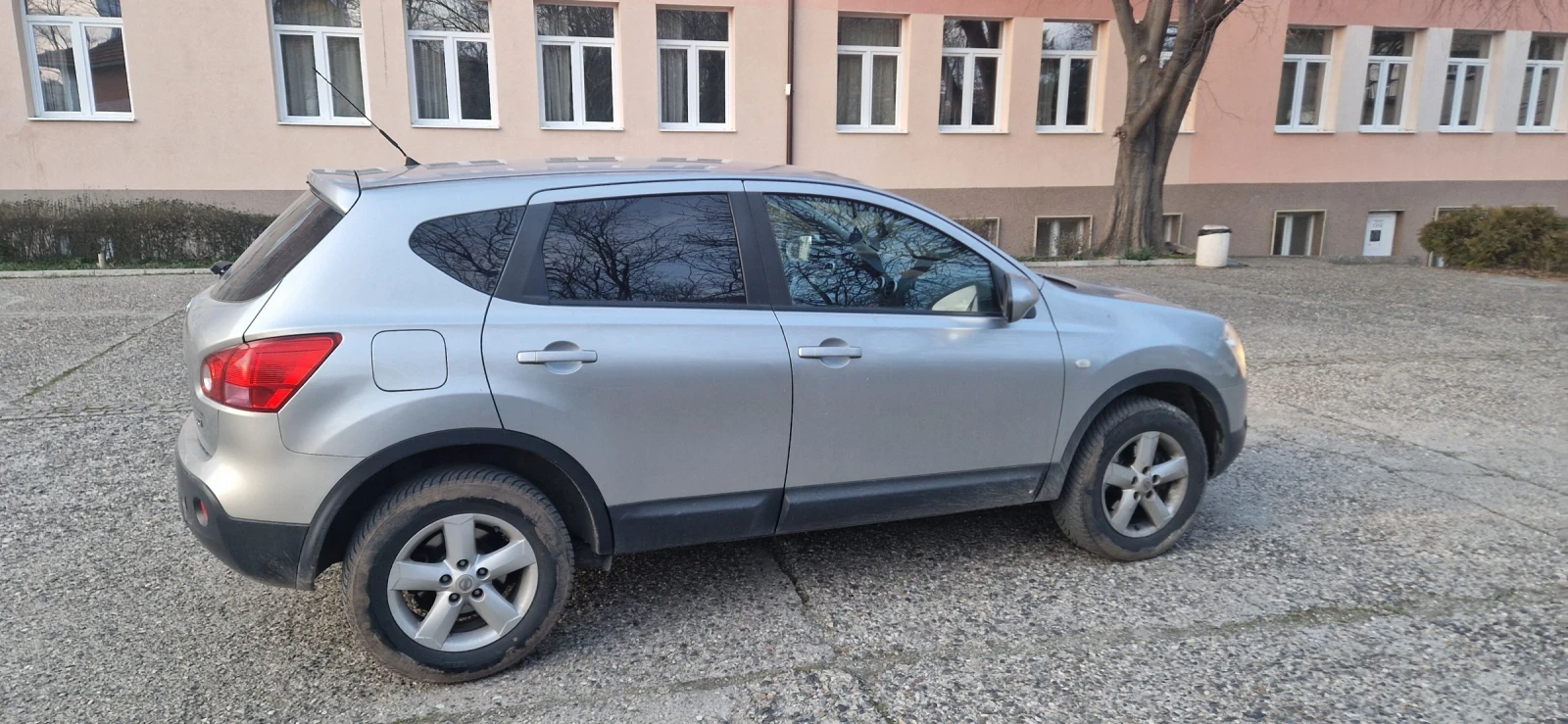 Nissan Qashqai, снимка 5 - Автомобили и джипове - 53811805