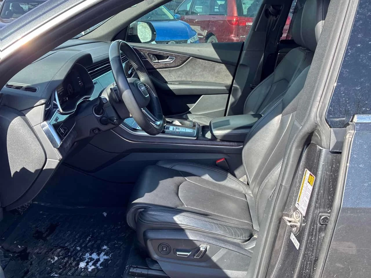 Audi Q8 TECHNIK * FULL S LINE* ДИСТРОНИК* 360* ОБДУХВАНЕ* , снимка 10 - Автомобили и джипове - 53835902