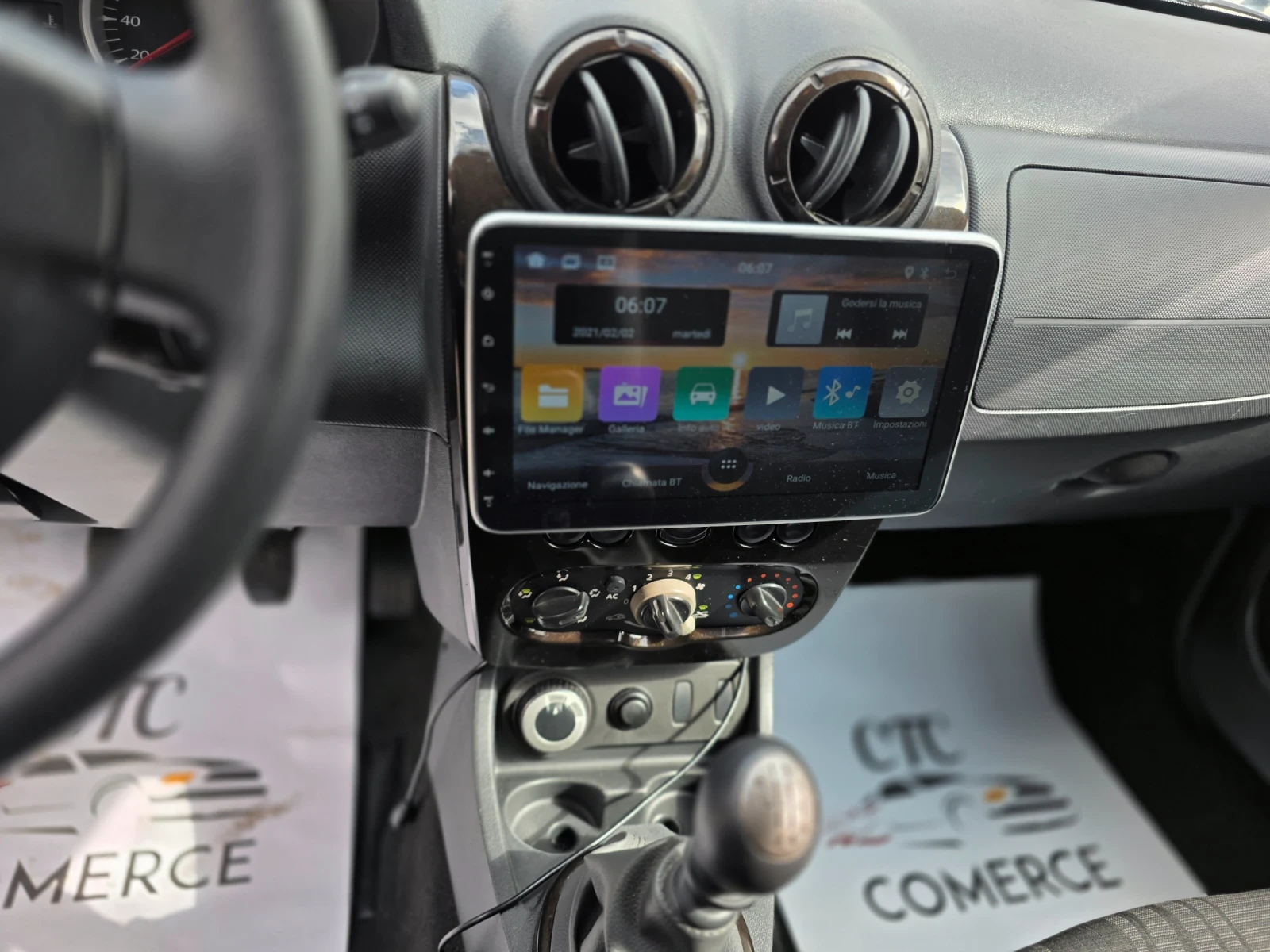 Dacia Duster 1.5 DCI 90k.c 4x4 UNIKAT ITALIA EURO5 , снимка 10 - Автомобили и джипове - 53959890