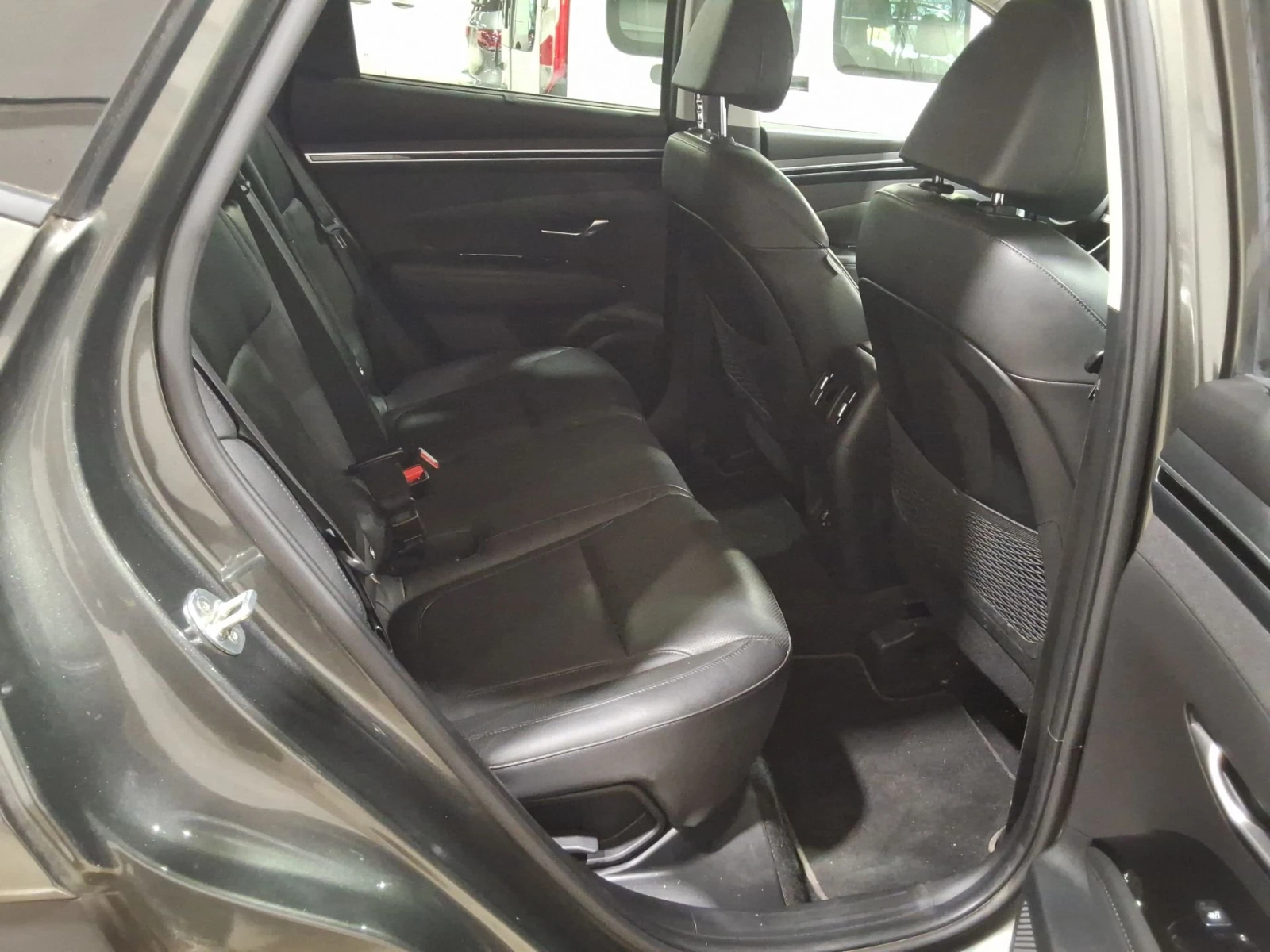 Hyundai Tucson 1.6 T-GDI Shine, снимка 6 - Автомобили и джипове - 54136960