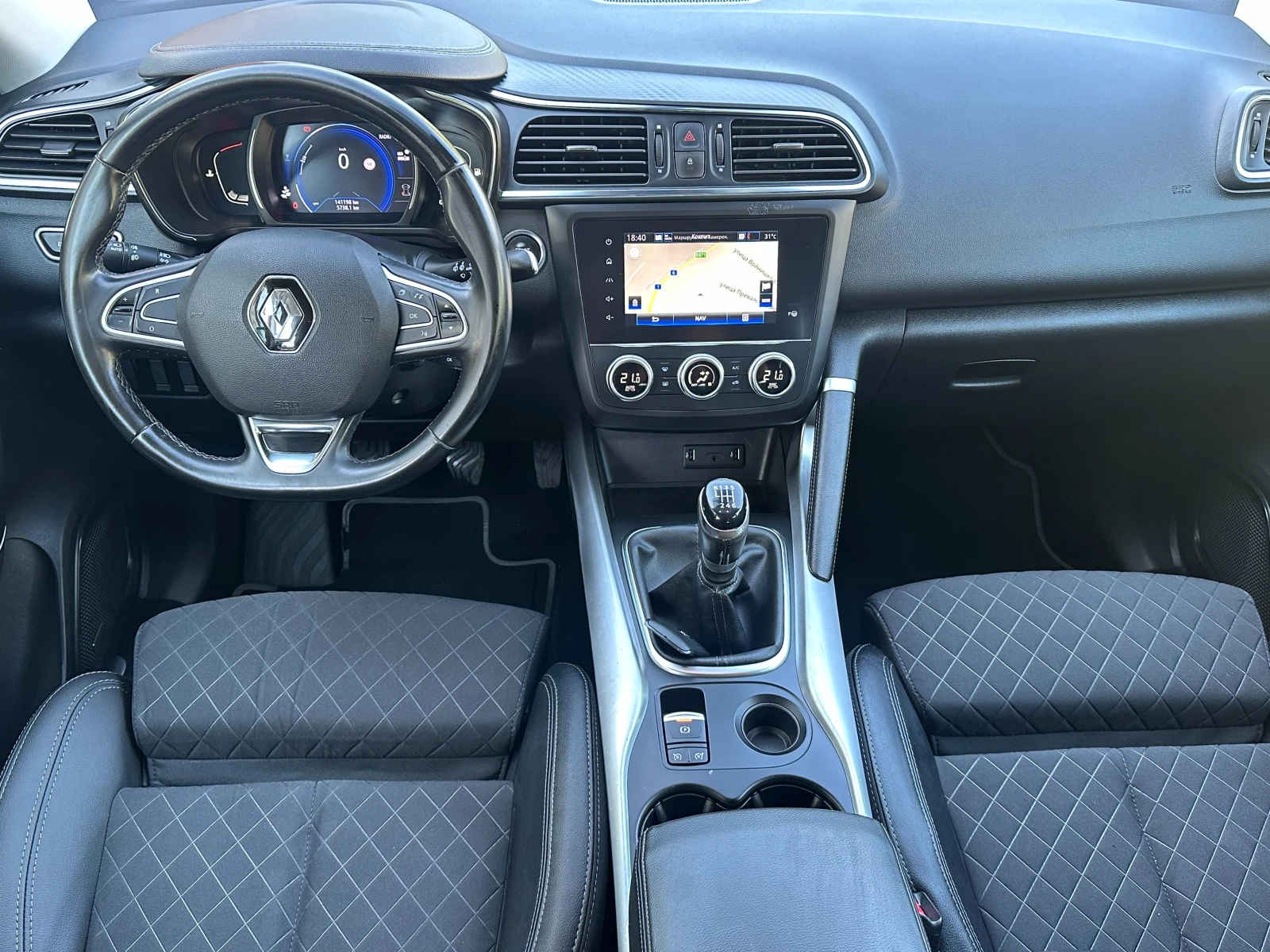 Renault Kadjar 1.5D-FULL LED-FACELIFT-NAVI-PDC-CAMERA-BOSE-EURO6D, снимка 11 - Автомобили и джипове - 55094491