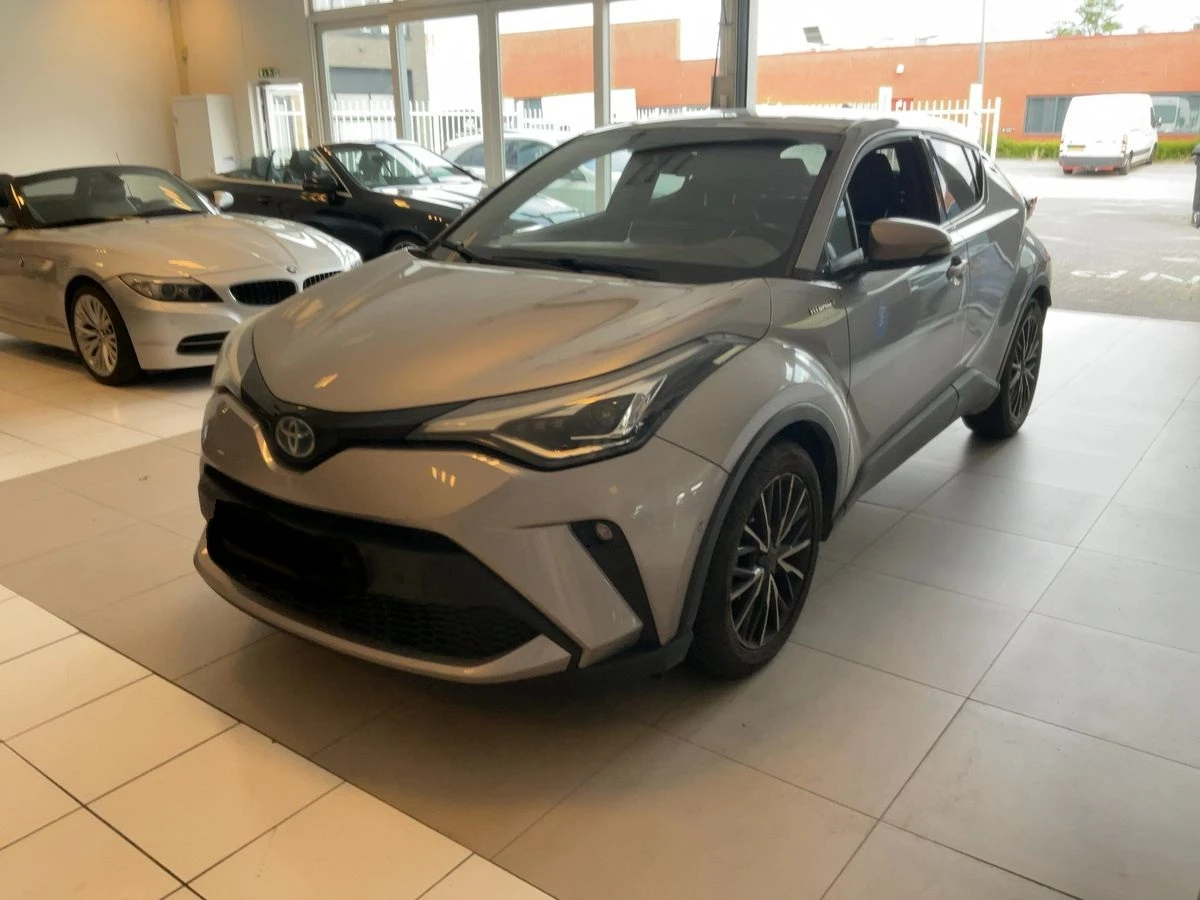 Toyota C-HR 2.0i* СЕРВИЗНА КНИЖКА С ПЪЛНА ИСТОРИЯ В TOYOTA