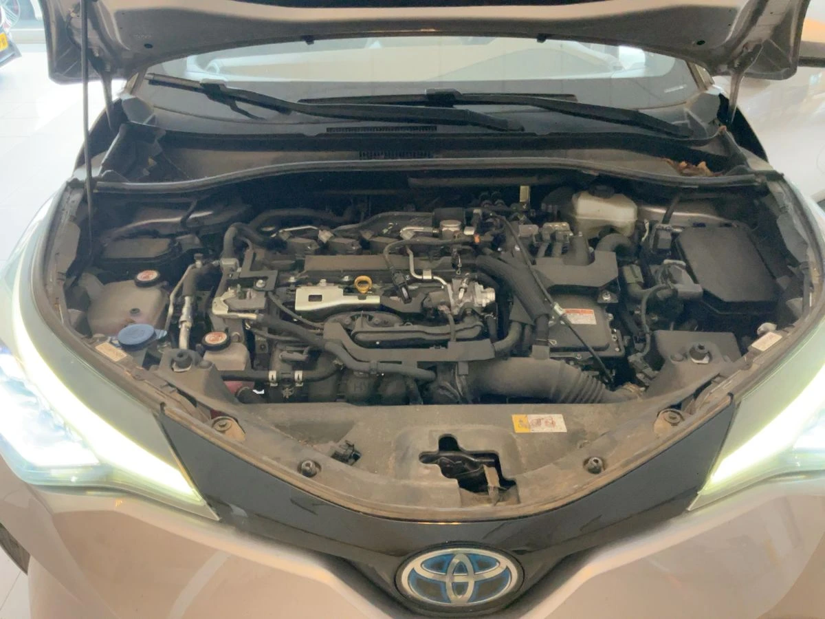 Toyota C-HR 2.0i* СЕРВИЗНА КНИЖКА С ПЪЛНА ИСТОРИЯ В TOYOTA, снимка 16 - Автомобили и джипове - 55831496