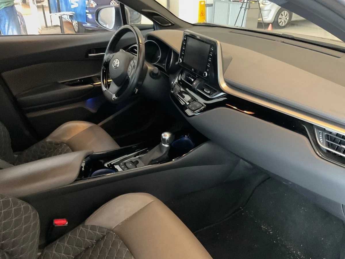 Toyota C-HR 2.0i* СЕРВИЗНА КНИЖКА С ПЪЛНА ИСТОРИЯ В TOYOTA, снимка 7 - Автомобили и джипове - 55831496