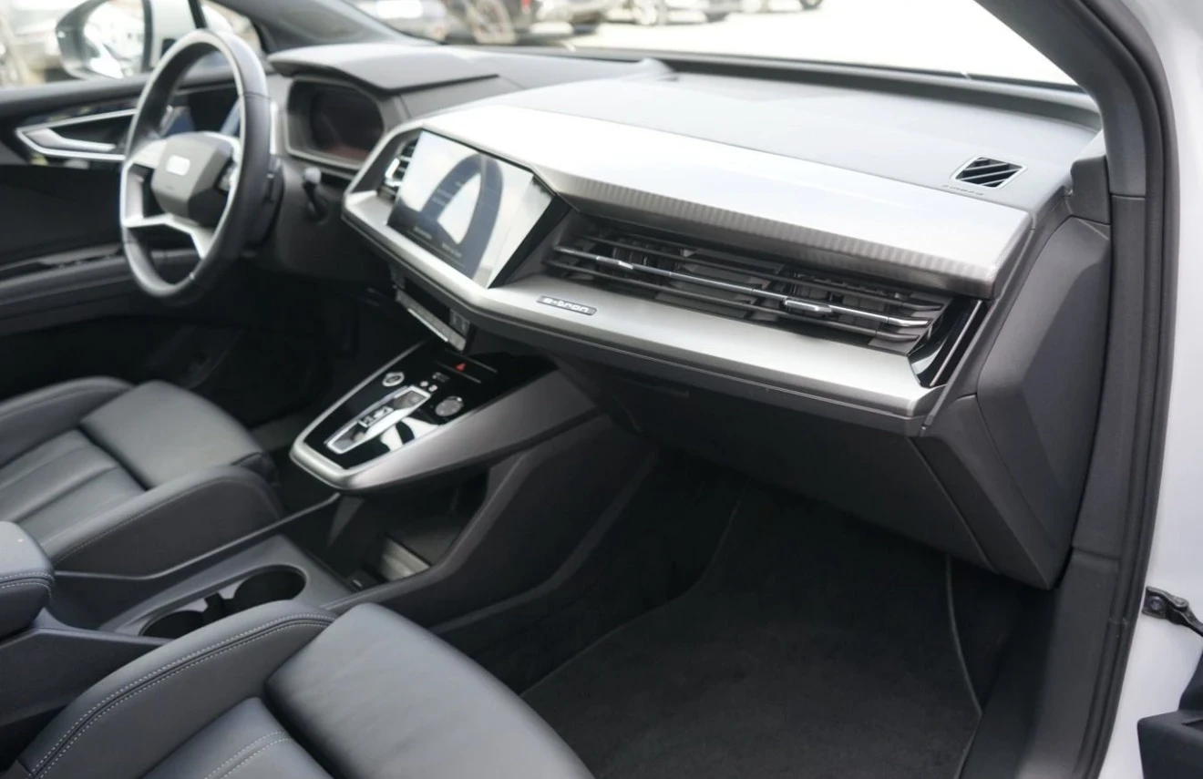 Audi Q4 50 quattro S line | 2023 г. | , снимка 8 - Автомобили и джипове - 56359084