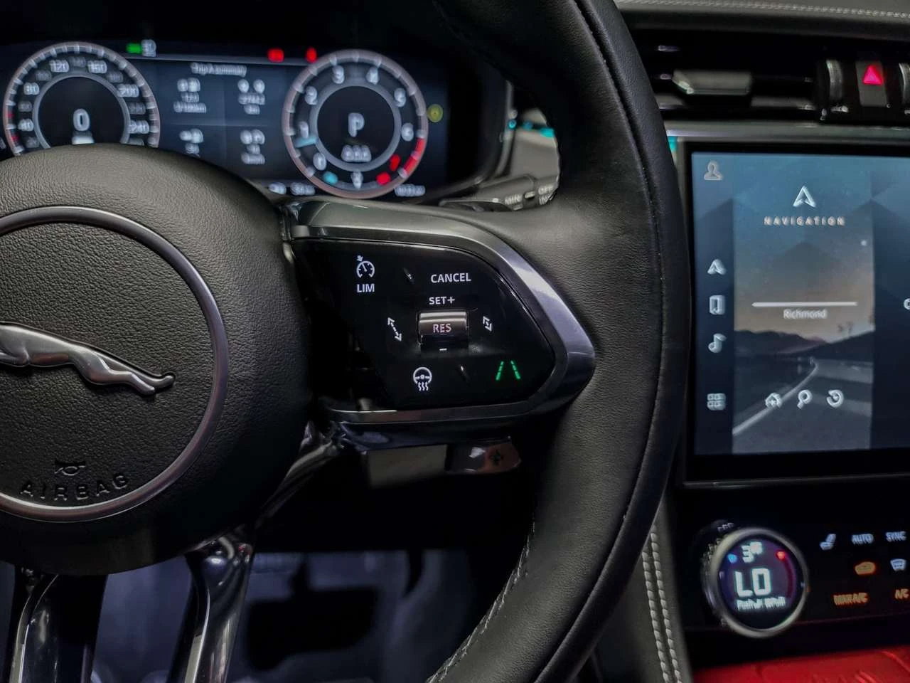 Jaguar F-PACE P250 R-Dynamic S | Sunroof | Navigation | Bluetoot | Mobile.bg � ����������� 14