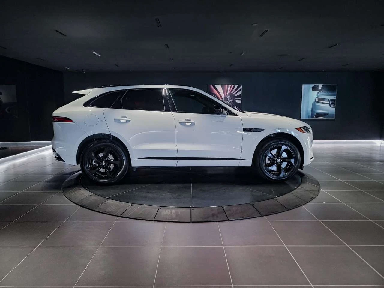 Jaguar F-PACE P250 R-Dynamic S | Sunroof | Navigation | Bluetoot | Mobile.bg � ����������� 4
