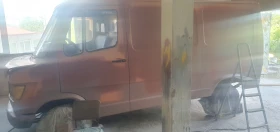     Mercedes-Benz 207 207d