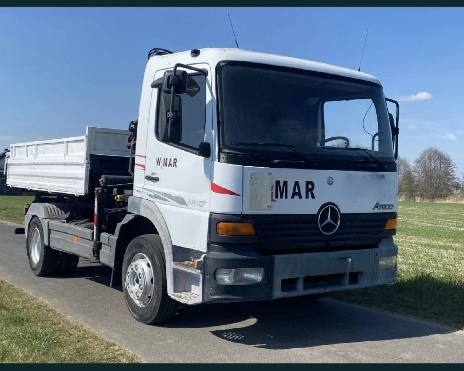 Mercedes-Benz 1217 Самосвал със кран 
