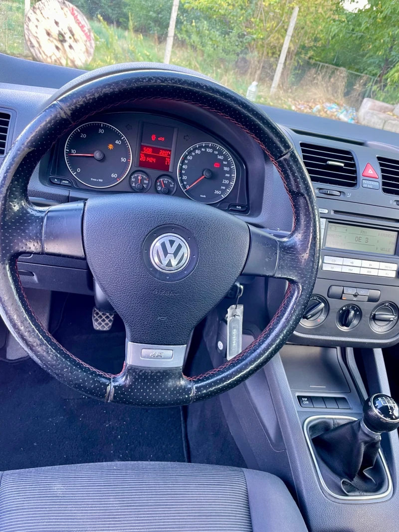 VW Golf 1.9 TDI, снимка 6 - Автомобили и джипове - 47356145