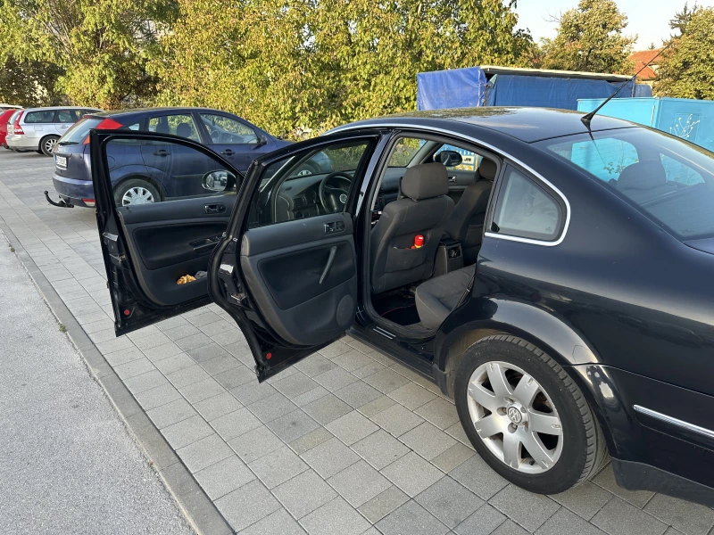 VW Passat, снимка 14 - Автомобили и джипове - 47531933