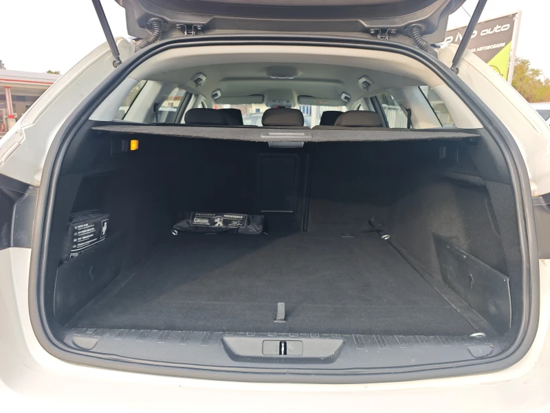 Peugeot 308 1.5HDI* NAVI* 8ск* DIGITAL COCKPIT* FACELIFT, снимка 17 - Автомобили и джипове - 52162701