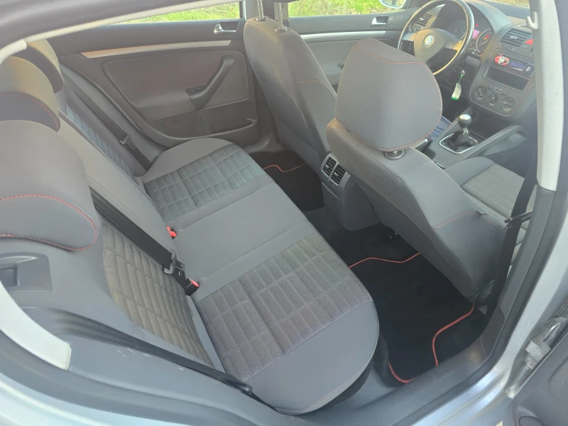 VW Golf 1.9TDI Холандия Климатик , снимка 10 - Автомобили и джипове - 52738901