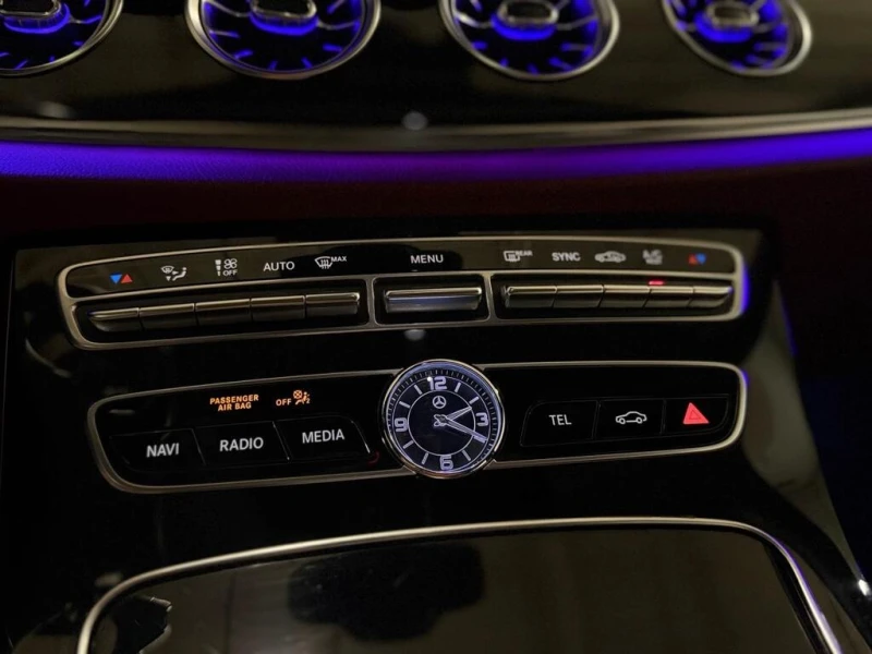 Mercedes-Benz CLS * 450| AMG PKG | NIGHT PKG | RED INTERIOR * CARFAX, снимка 15 - Автомобили и джипове - 52905186