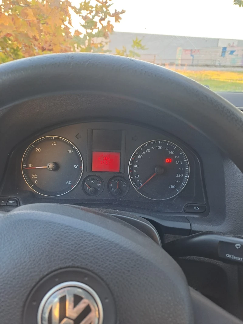 VW Golf Golf5, снимка 8 - Автомобили и джипове - 52974471