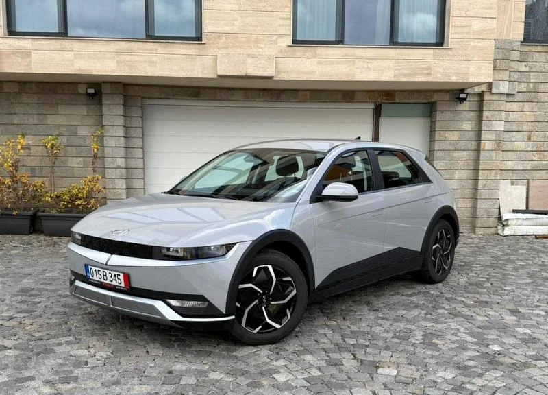 Hyundai Ioniq 5 63 kWh 9800км 2023г. - 49999 лв. / 25564.08 € - 57763827 1