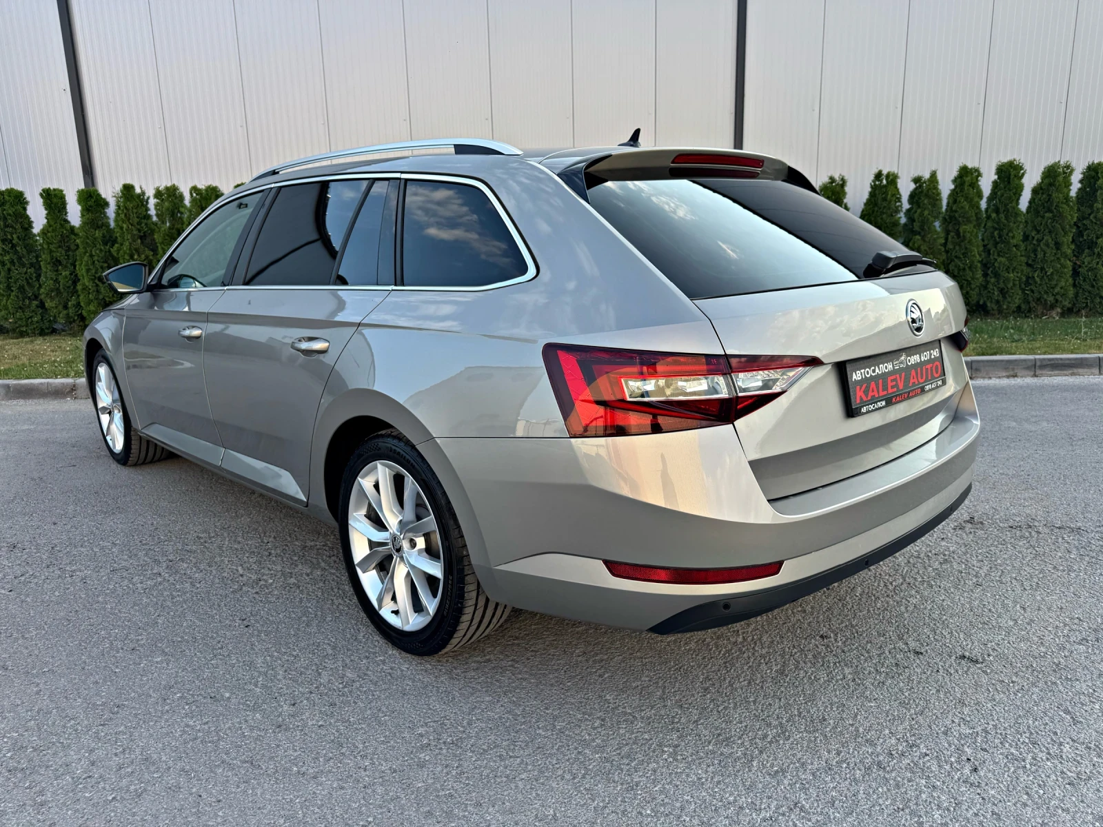 Skoda Superb 2.0TDI 4x4/Панорама/Keyless/Дистроник/ШВЕЙЦАРИЯ!!! - изображение 3