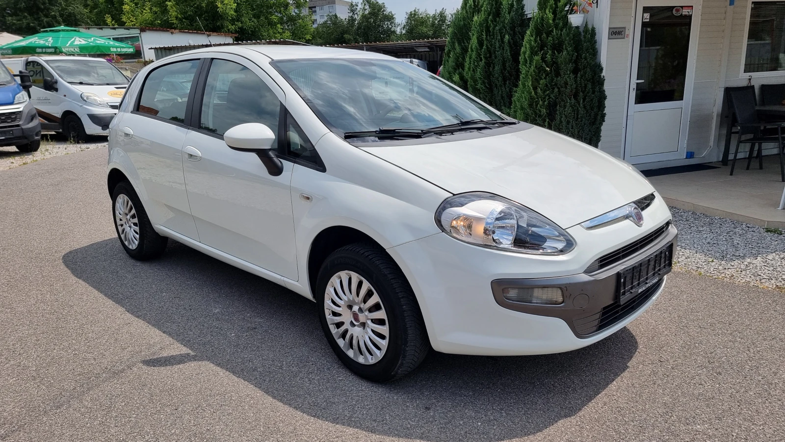 Fiat Punto 1.4i EVO Euro5A - изображение 3