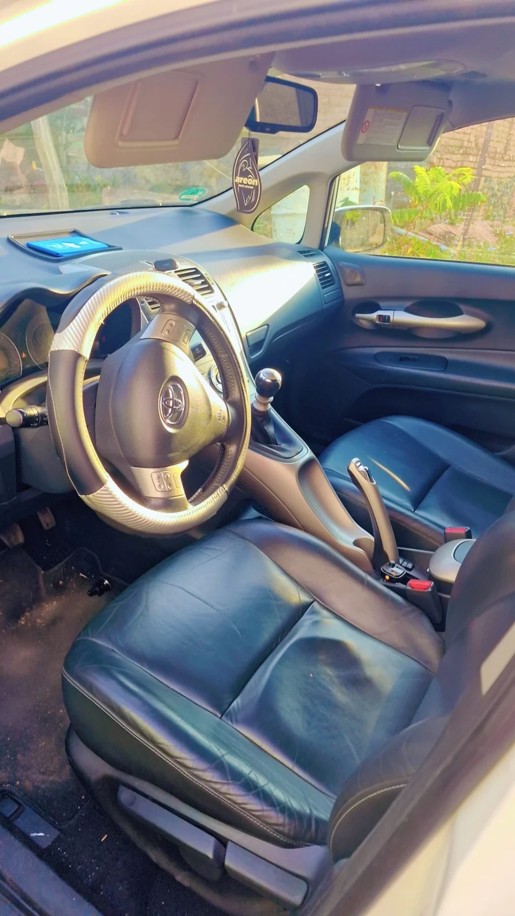 Toyota Auris 2.2 D-CAT 178 к.с. SR180 | Mobile.bg — изображение 4