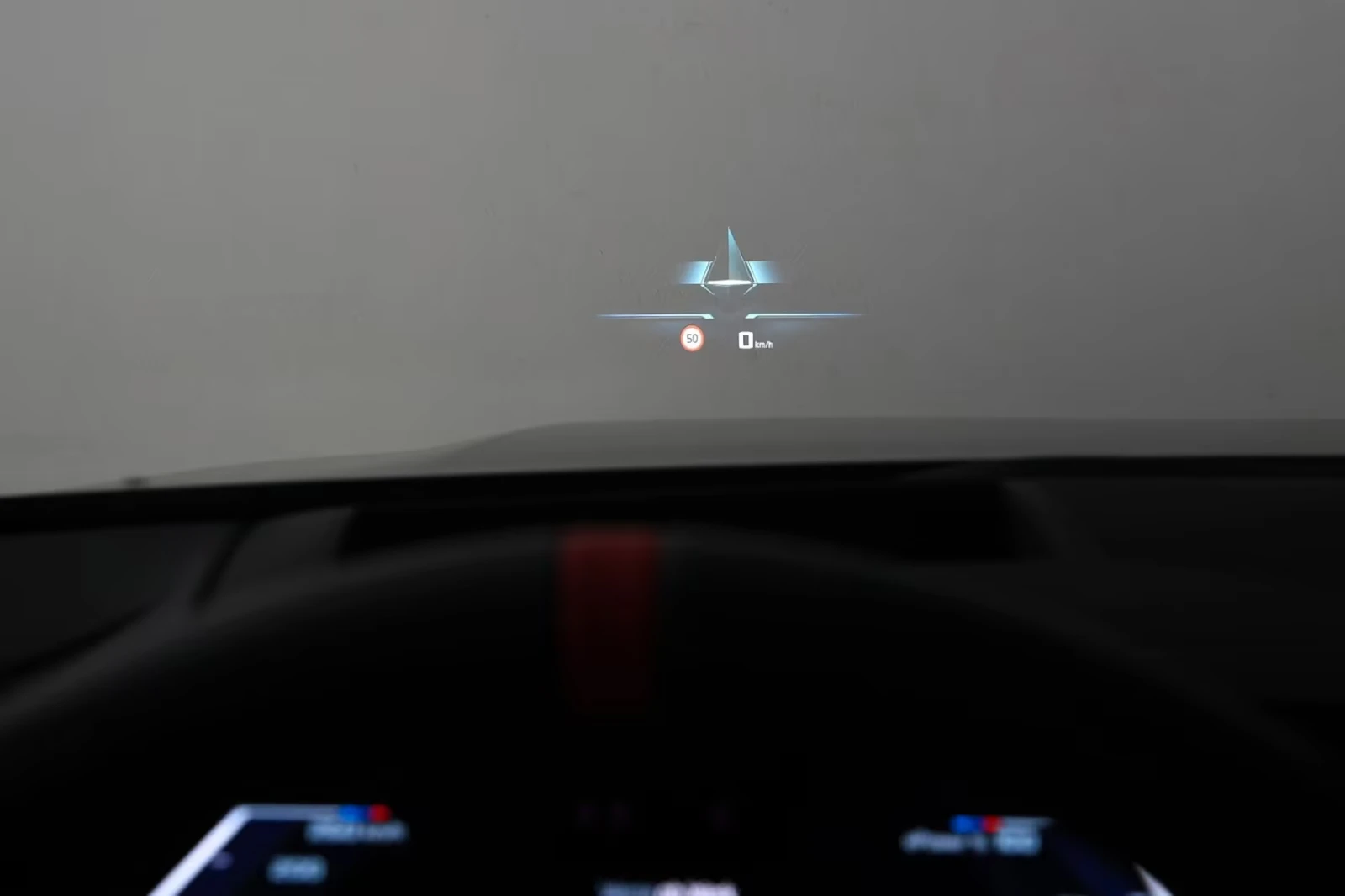 BMW i5 M60/xDrive/ICONIC GLOW/H&K/360/HEAD UP/, снимка 11 - Автомобили и джипове - 53972832