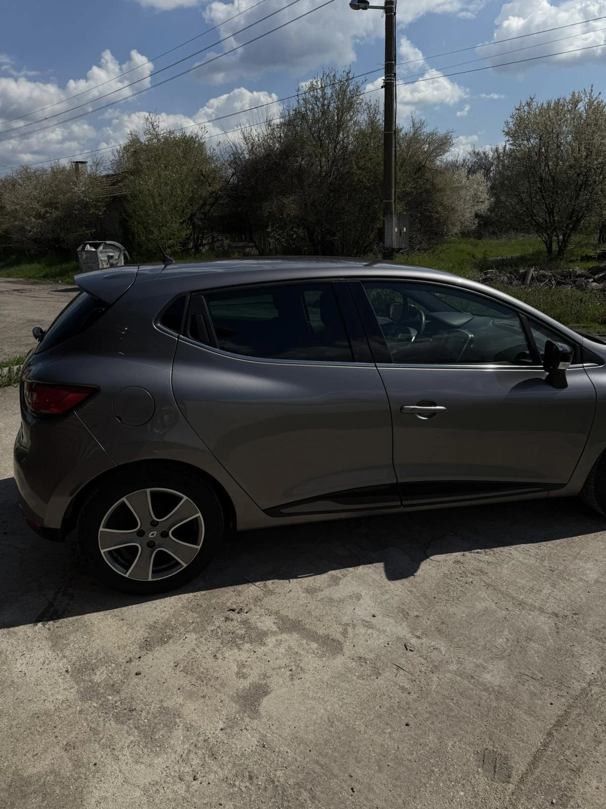 Renault Clio, снимка 5 - Автомобили и джипове - 54140997