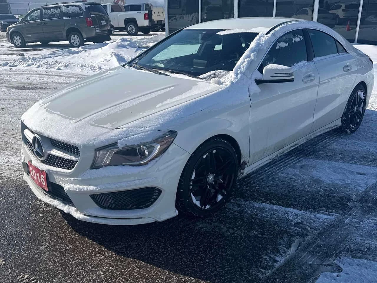 Mercedes-Benz CLA 250 2 КЛЮЧА * KEYLESS * ПОДГРЕВИ * CARFAX