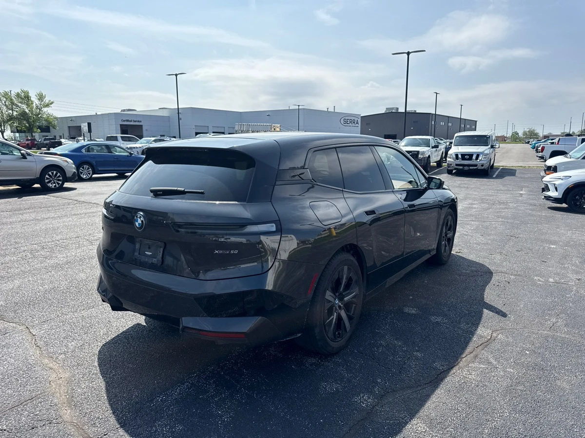 BMW iX 50 CARFAX | Mobile.bg � ����������� 5