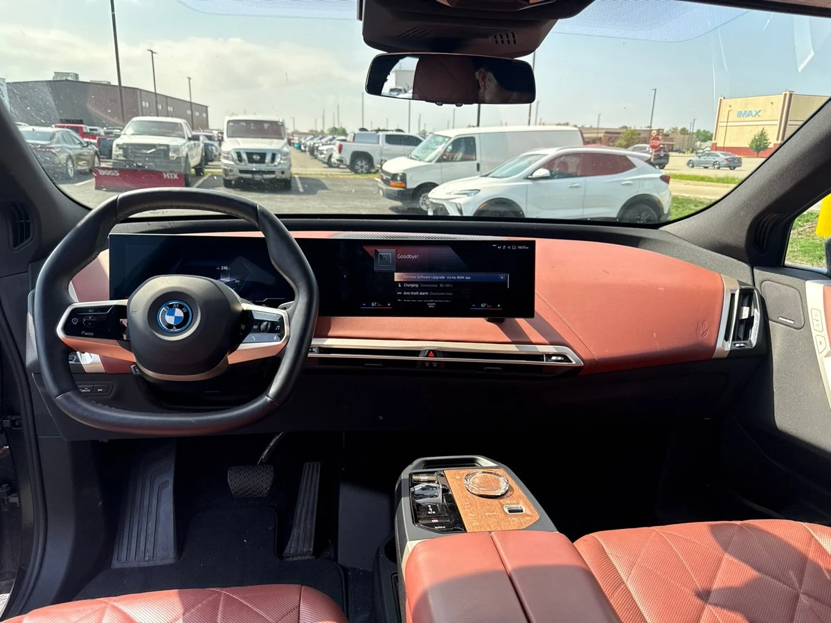BMW iX 50 CARFAX | Mobile.bg � ����������� 8