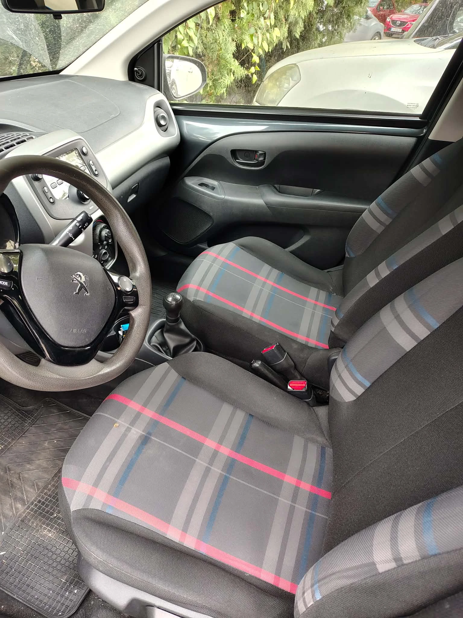 Peugeot 108, снимка 3 - Автомобили и джипове - 54956338