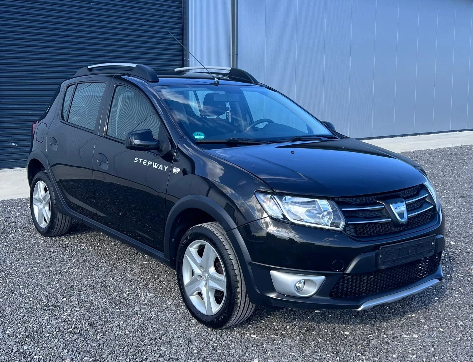 Dacia Sandero 0.9 TCE STEPWAY, снимка 2 - Автомобили и джипове - 54983543