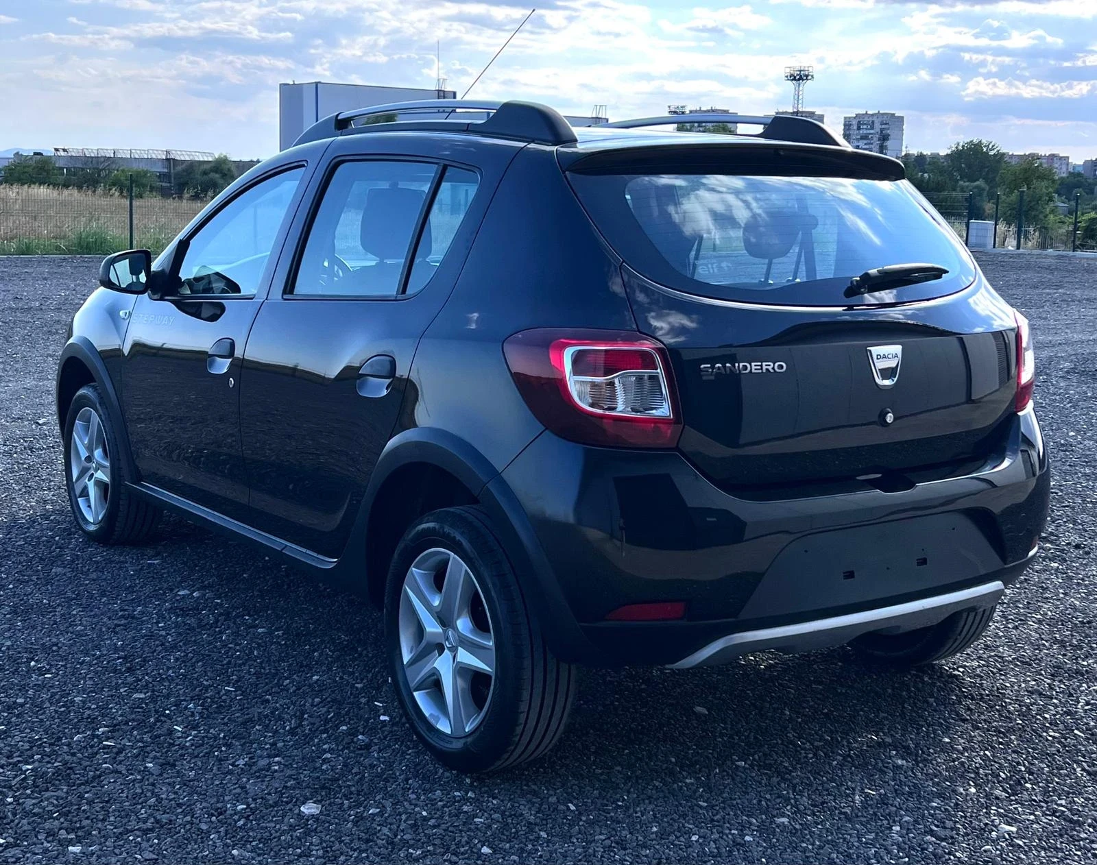 Dacia Sandero 0.9 TCE STEPWAY, снимка 3 - Автомобили и джипове - 54983543