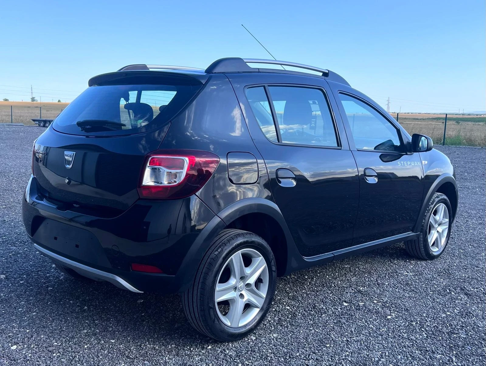 Dacia Sandero 0.9 TCE STEPWAY, снимка 4 - Автомобили и джипове - 54983543