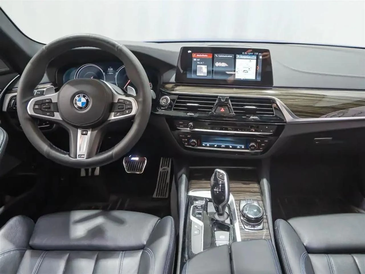 BMW 540 d* Mpack* H&K* Carplay* HeadUp* 360* , снимка 7 - Автомобили и джипове - 55523252