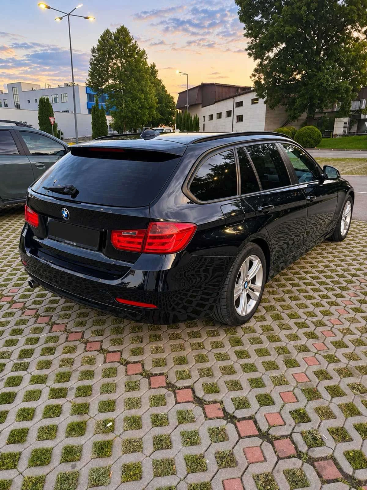 BMW 318 F31, снимка 4 - Автомобили и джипове - 55770117