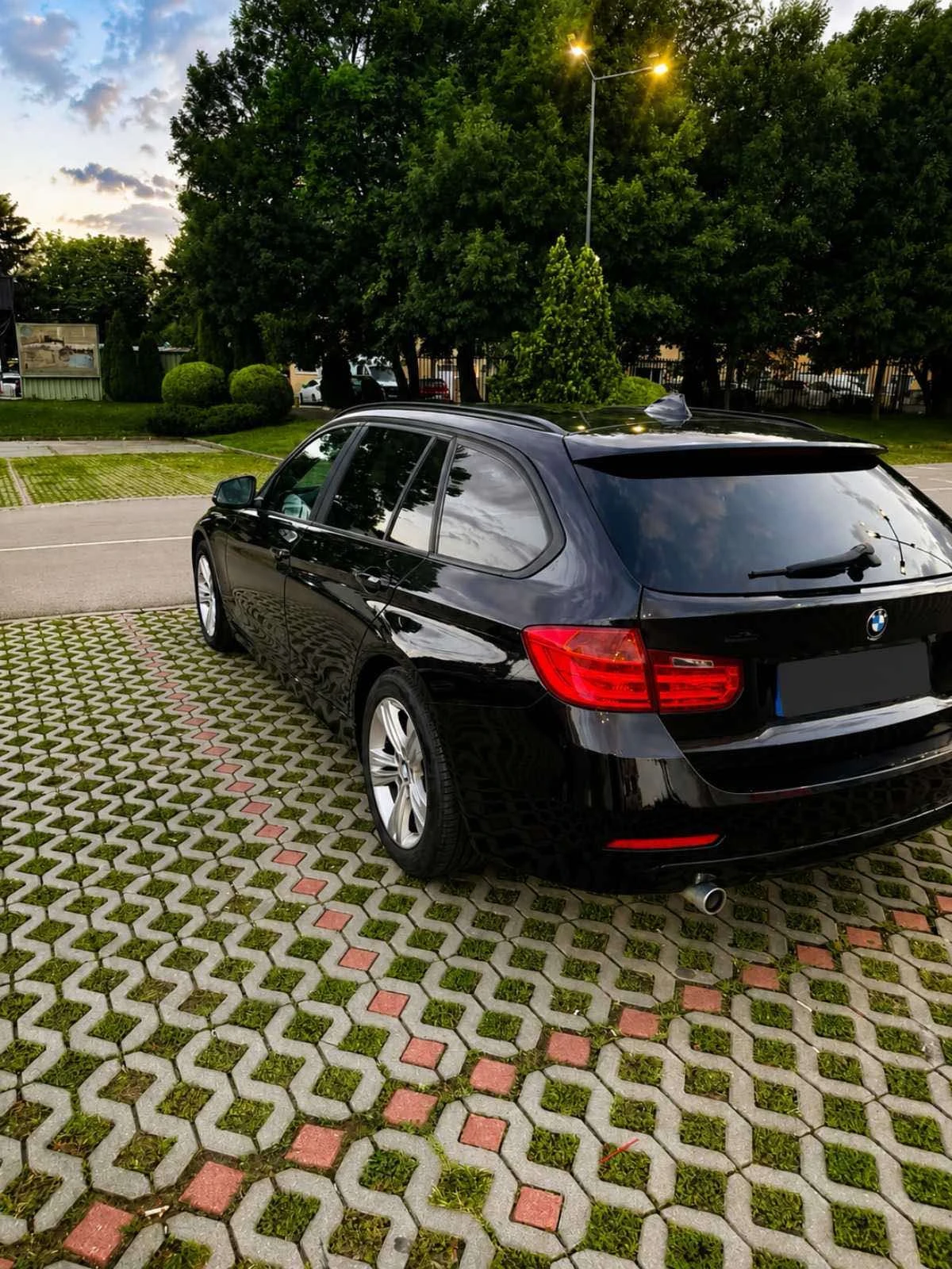 BMW 318 F31, снимка 5 - Автомобили и джипове - 55770117