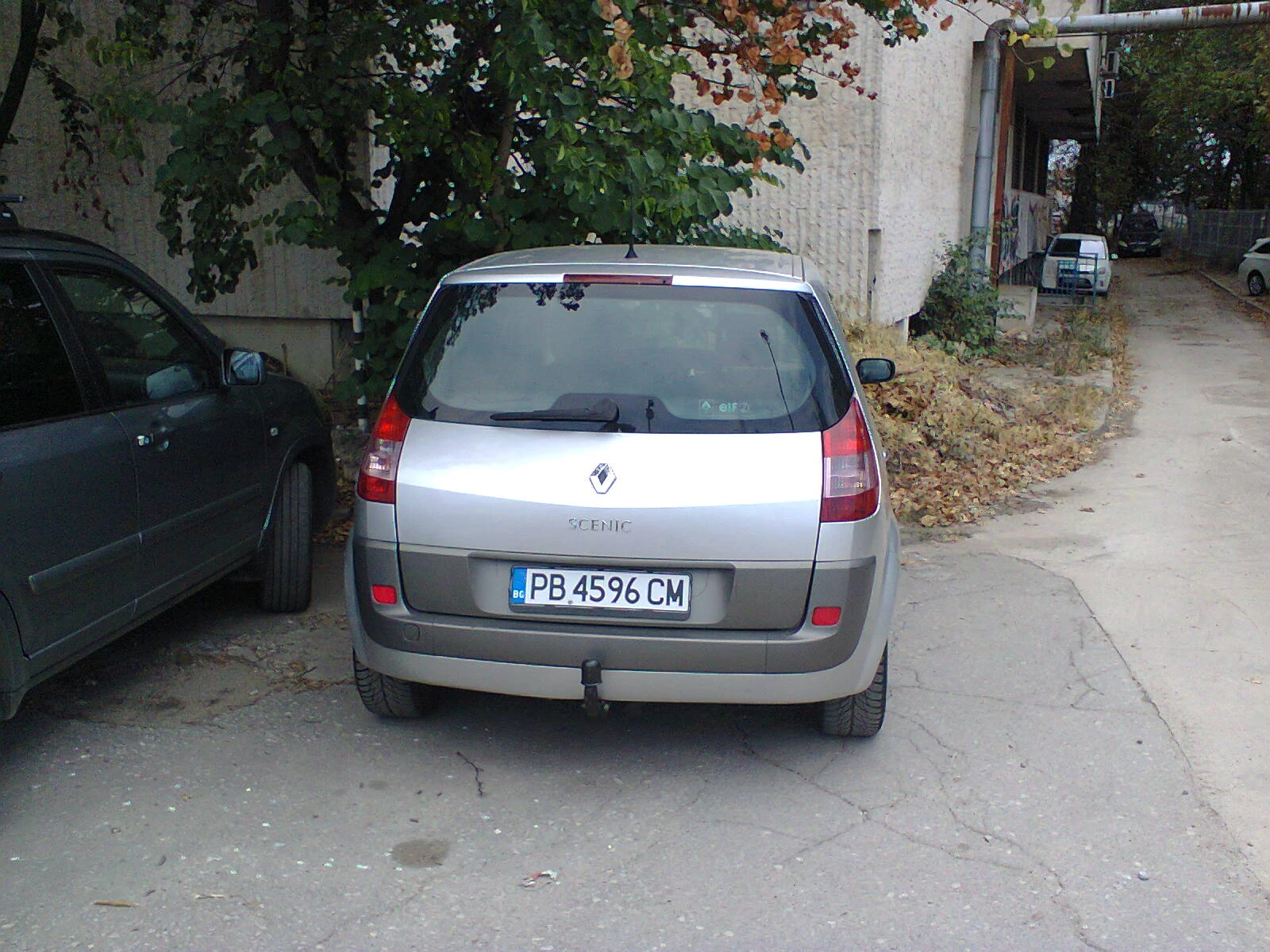 Renault Scenic 1.5 Тdci-86 коня КЛИМА, снимка 16 - Автомобили и джипове - 55967251