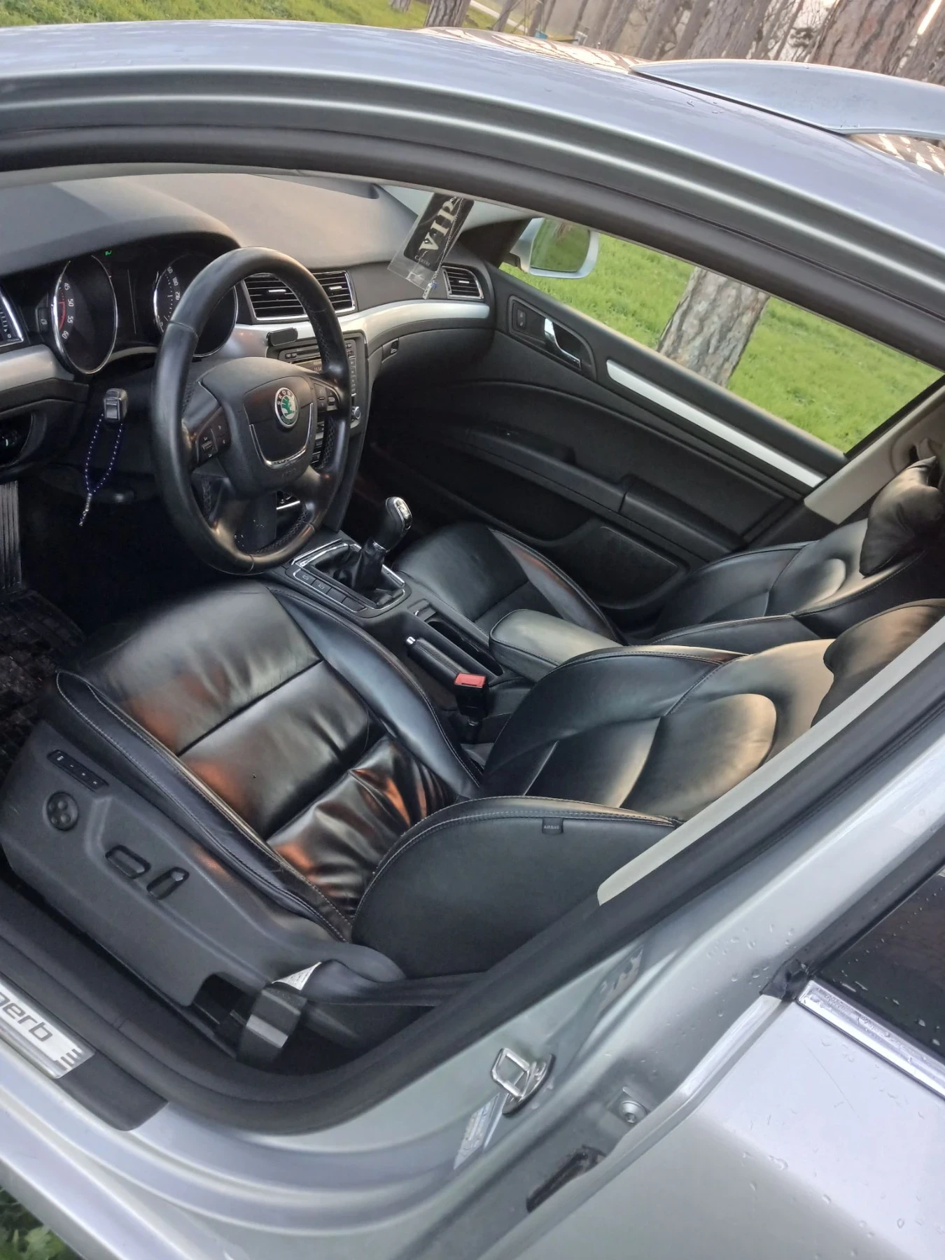 Skoda Superb, снимка 15 - Автомобили и джипове - 56339722