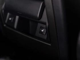 Land Rover Defender LR4 HSE С РЕГИСТРАЦИЯ & АВТО КРЕДИТ, снимка 16 - Автомобили и джипове - 53697766