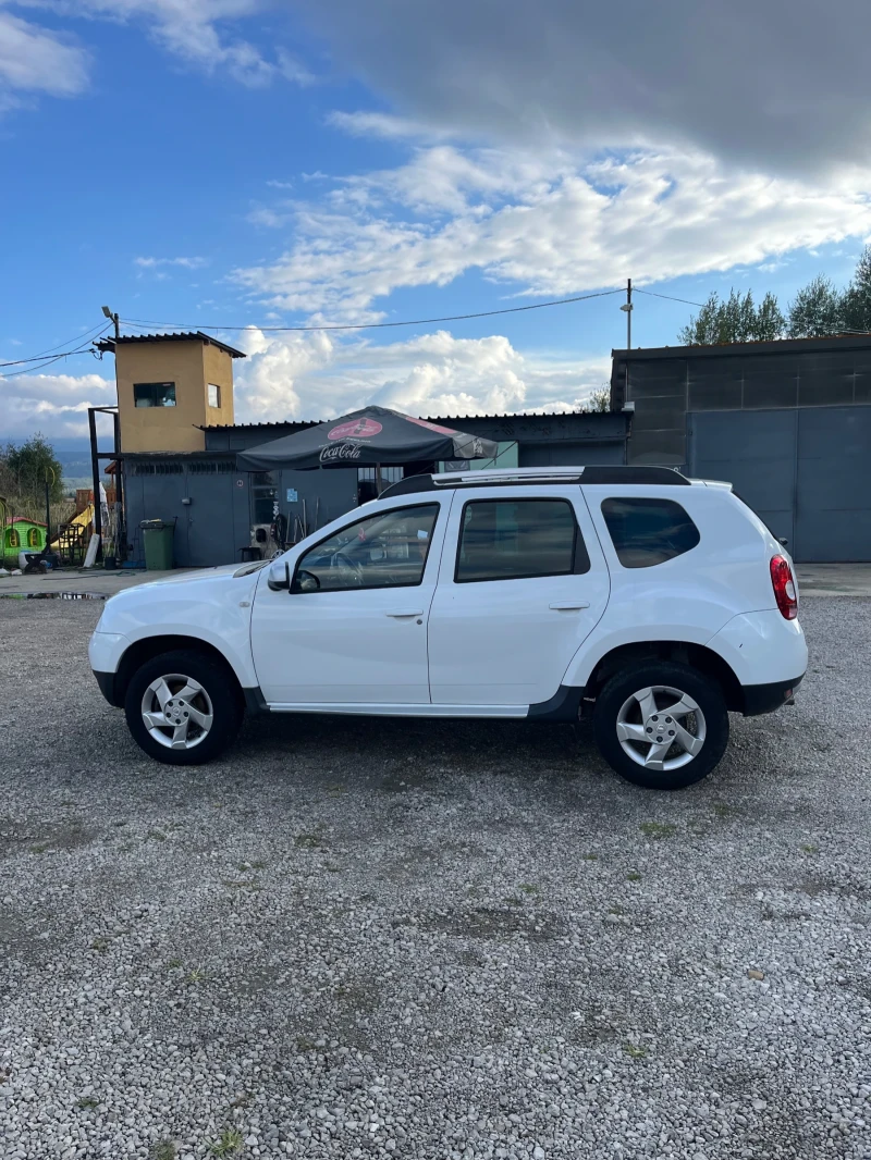 Dacia Duster, снимка 4 - Автомобили и джипове - 47340520