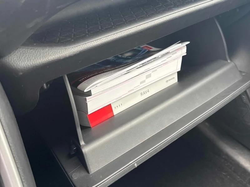 Toyota Rav4 2022 XLE * CARFAX * БЕЗ ПЪРВОНАЧАЛНА ВНОСКА, снимка 11 - Автомобили и джипове - 52879142