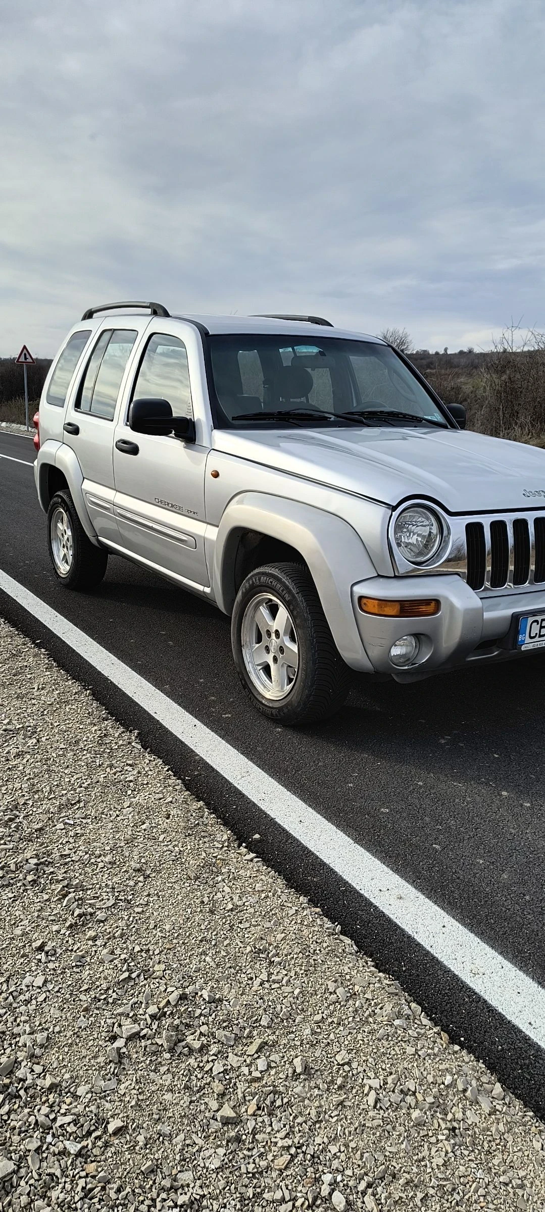 Jeep Cherokee  - изображение 4