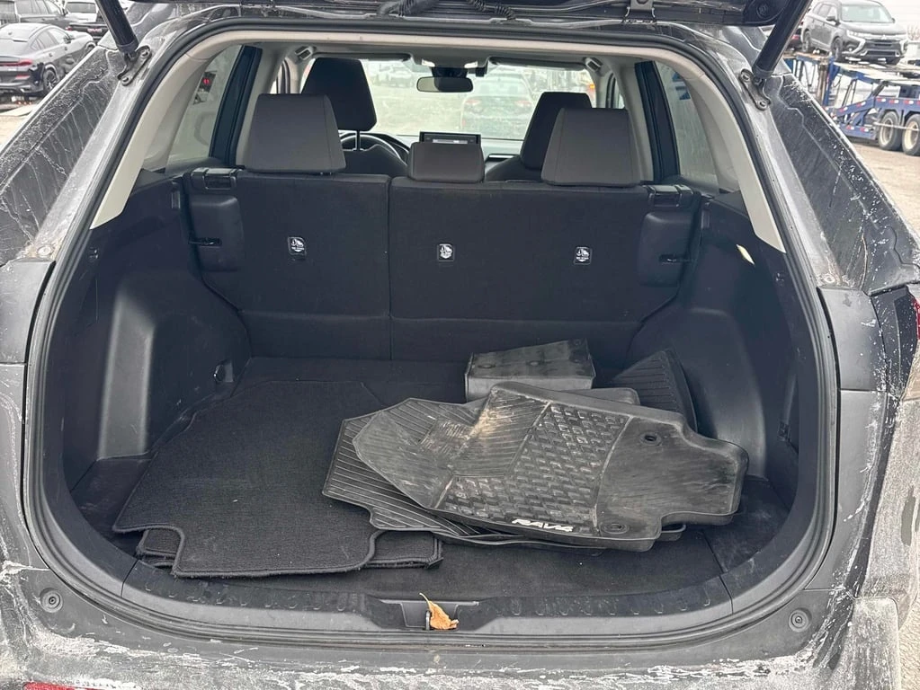 Toyota Rav4 2022 XLE * CARFAX * БЕЗ ПЪРВОНАЧАЛНА ВНОСКА - изображение 10