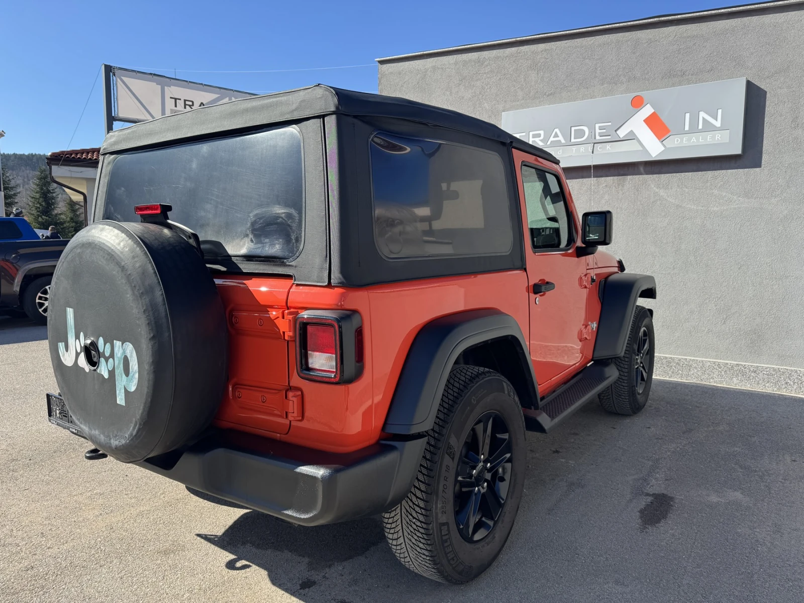 Jeep Wrangler SPORT 2.0L - изображение 4