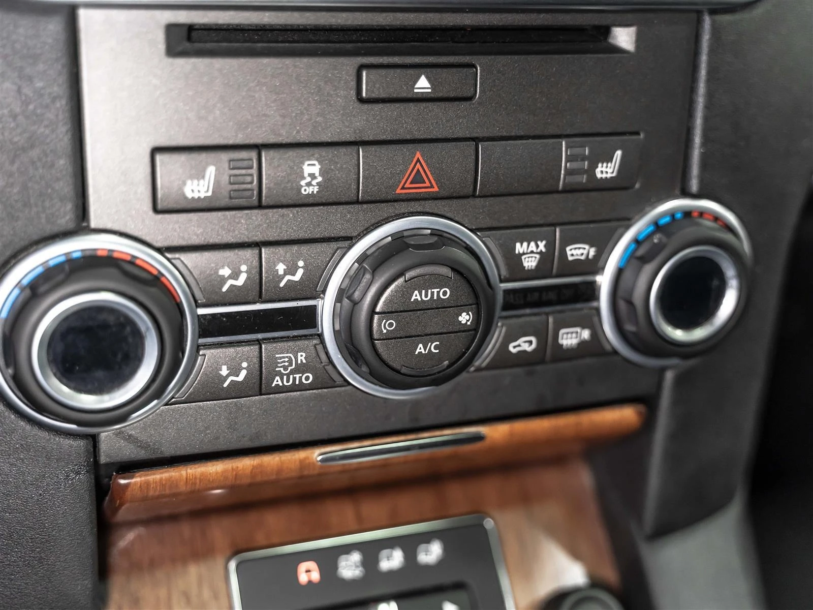 Land Rover Defender LR4 HSE С РЕГИСТРАЦИЯ & АВТО КРЕДИТ - изображение 10