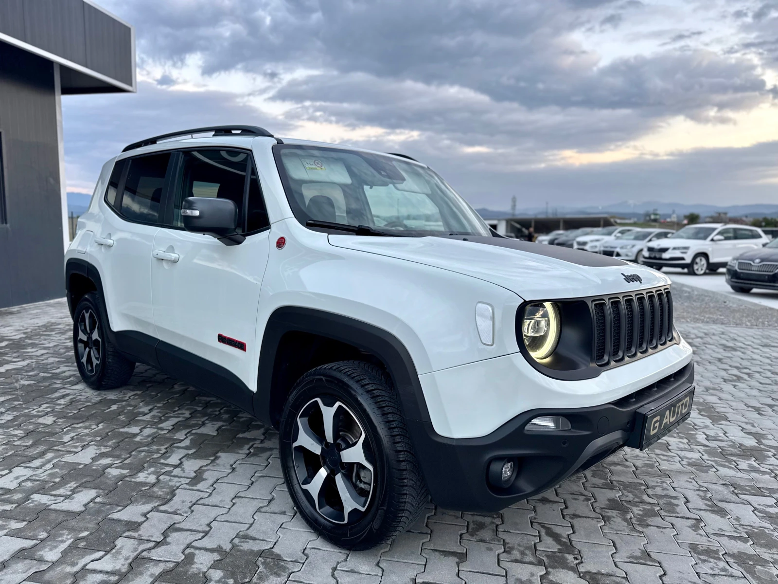 Jeep Renegade 2.0 m.jet 4х4 Собствен лизинг !!!, снимка 3 - Автомобили и джипове - 54248475