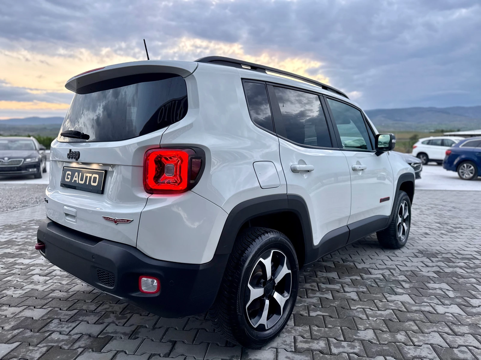 Jeep Renegade 2.0 m.jet 4х4 Собствен лизинг !!!, снимка 5 - Автомобили и джипове - 54248475