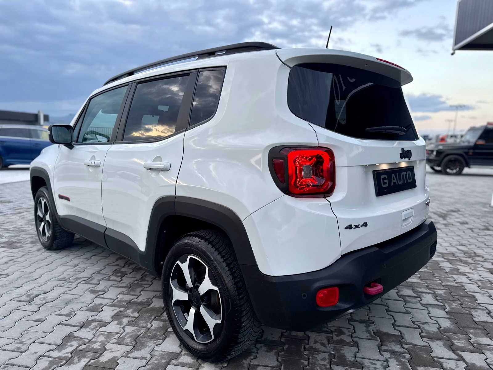 Jeep Renegade 2.0 m.jet 4х4 Собствен лизинг !!!, снимка 7 - Автомобили и джипове - 54248475