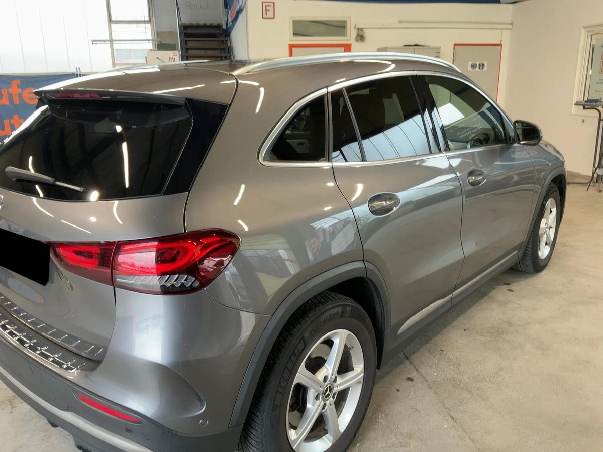 Mercedes-Benz GLA 250 4M AMG Line/Пълна сервизна/Дигитално/Панорама, снимка 3 - Автомобили и джипове - 54401763
